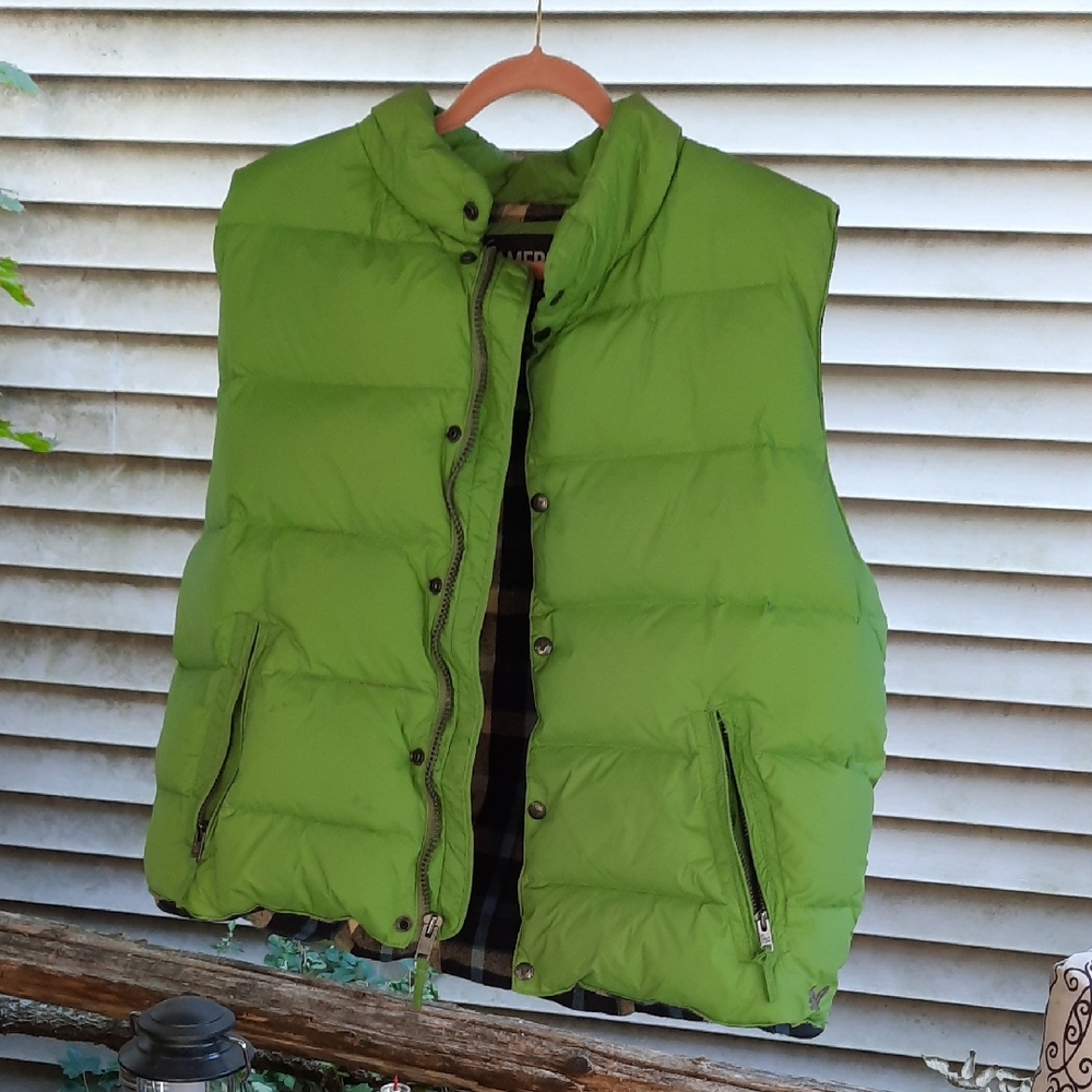 American Eagle Outfitters Green Puffer Vest